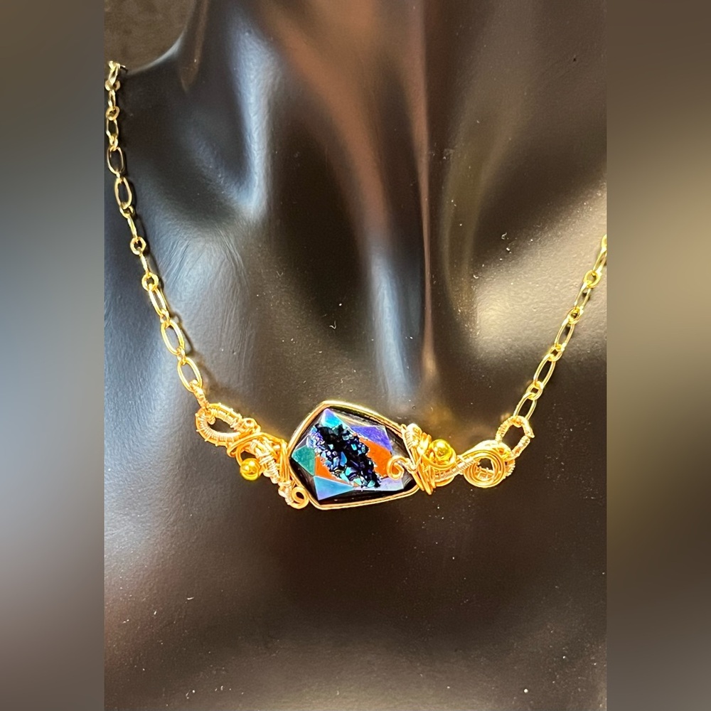 💕💙Gorgeous iridescent druzy necklace/pendant, collar/choker gold chain
